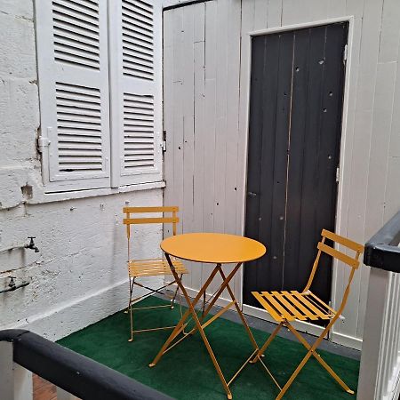 Studio Cosy Meuble, Terrasse Et Patio Pour Velo Rochefort  Exterior photo